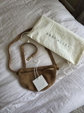 NWT Abby Alley Caramel Suede Crossbody Belt Bag